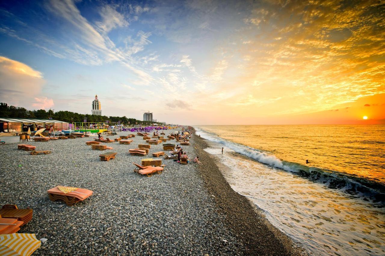 Sea ​​View In Orbi City Батуми Екстериор снимка