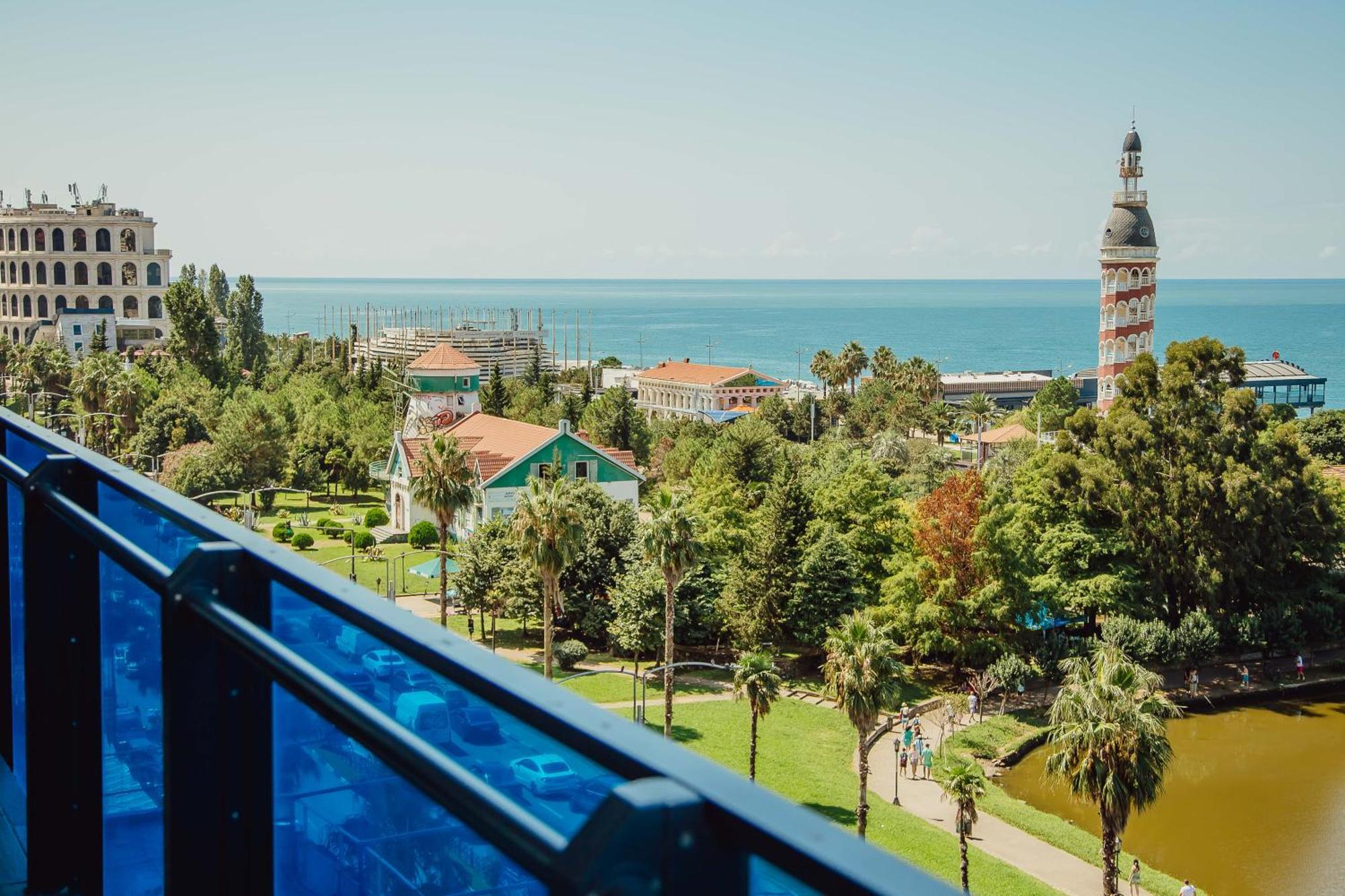 Sea ​​View In Orbi City Батуми Екстериор снимка